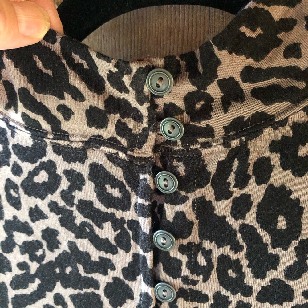 Free People Leopard Mock Neck Long Sleeve Knit Sz Sm - Picture 6 of 10